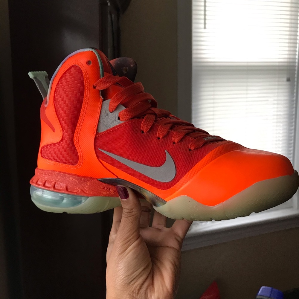 LEBRON 9 - Picture 4 of 12